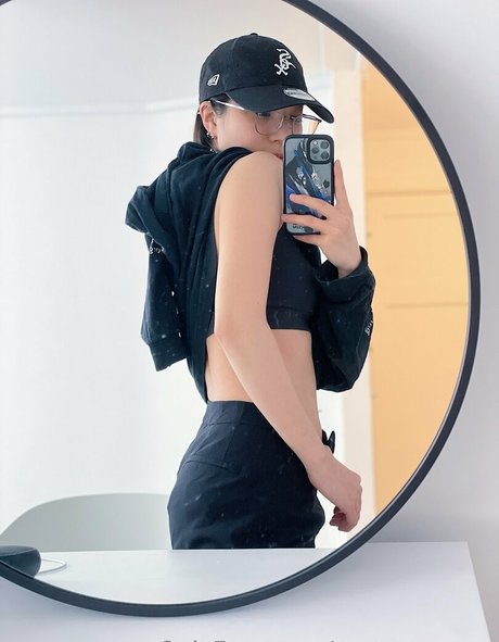 mayumanson pornstar erotic images