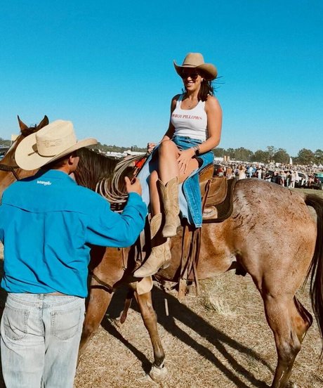 Monica Gonzalez model best img