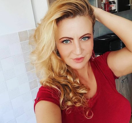 Berina Fati free actress picture