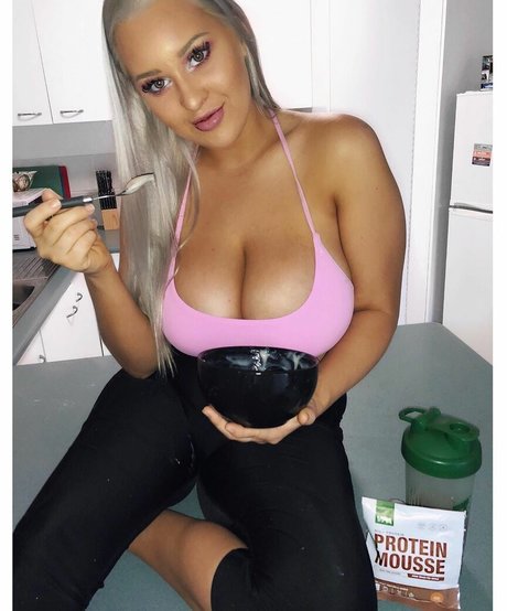 Aimee Young best actress pictures