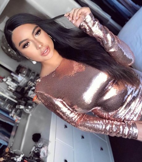 Wendy Alcala model art pic