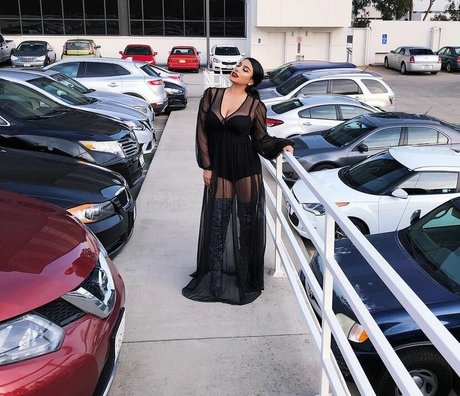 Wendy Alcala star beautiful image