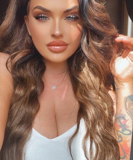 Aimee Nowell perfect actress photo