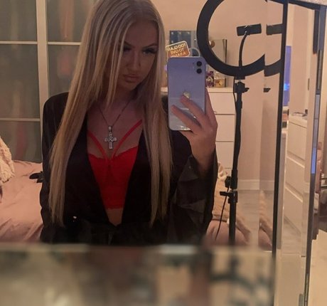 Lily Mcalpine actress photos