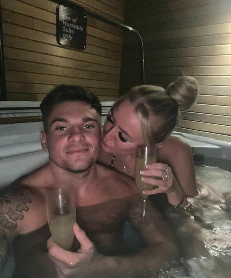 Lily Mcalpine exclusive actress picture