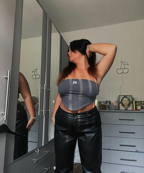 caravernon model best gallery