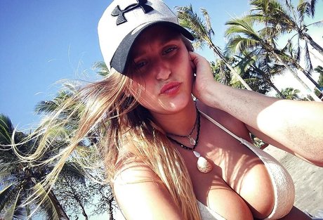 Luan Raviv pornstar hd photo