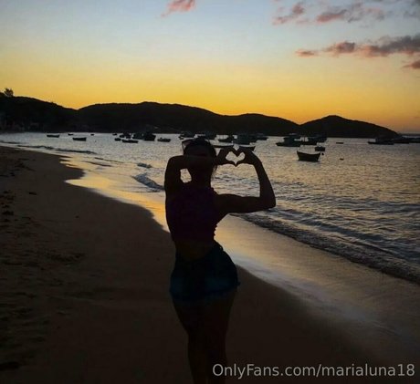 marialuna18 Profile pic