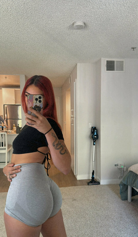 ssheistoriaa adult model image