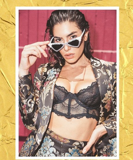 Nikki Howard pornstar sex images