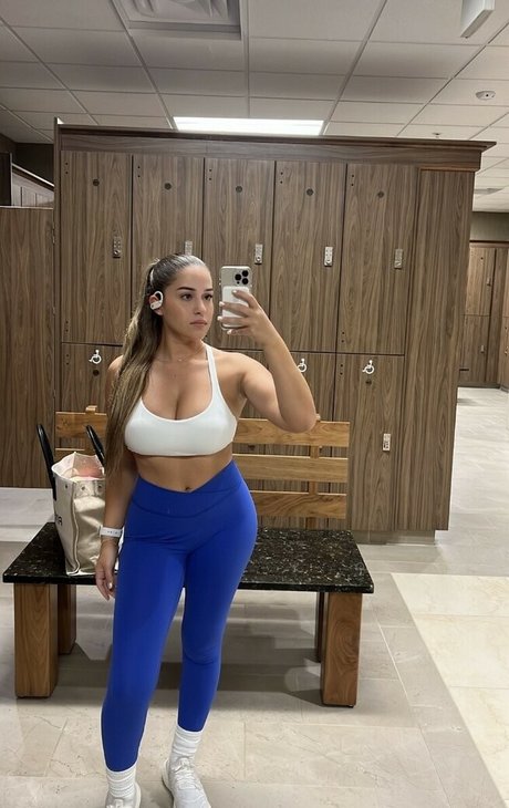 Annie Nieto model picture