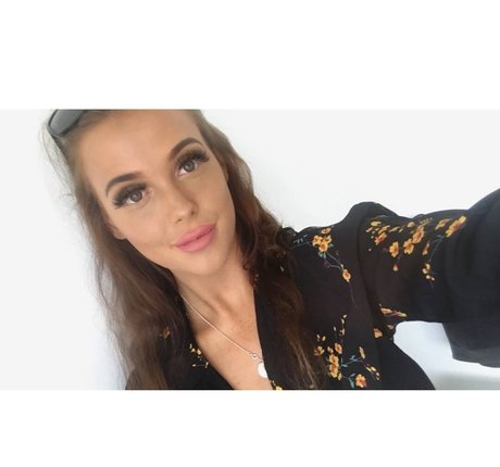 Bobbie Cook star nude archive