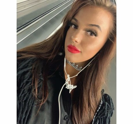 Bobbie Cook star hot images