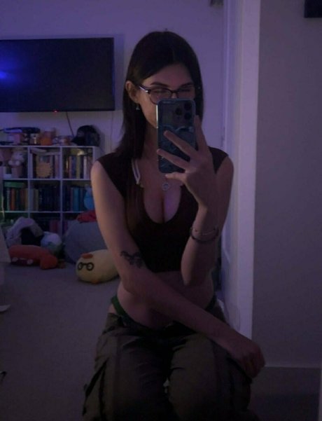 claudipher model adult gallery