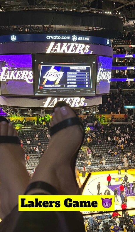 Evettexo naked star pic