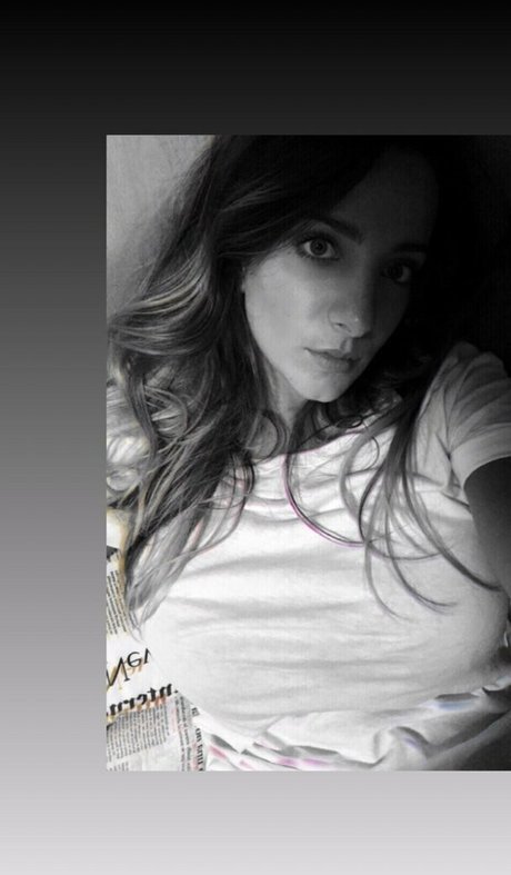 Cleo Bracchi star pretty photos