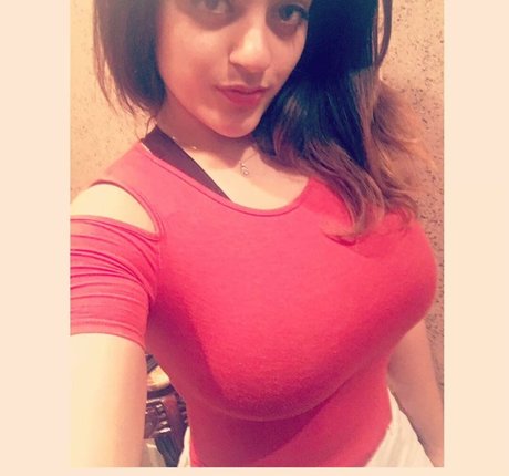 Maria Sharrad pretty actress photo