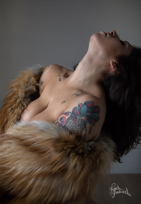 Sara Noli erotic actress archive