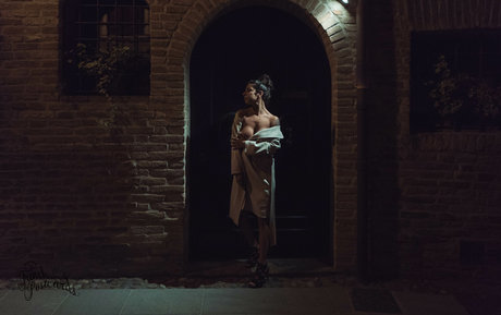 Sara Noli free star images