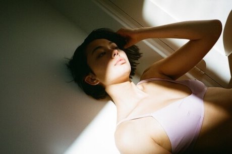 Bridget Gao Hollitt star pretty photo