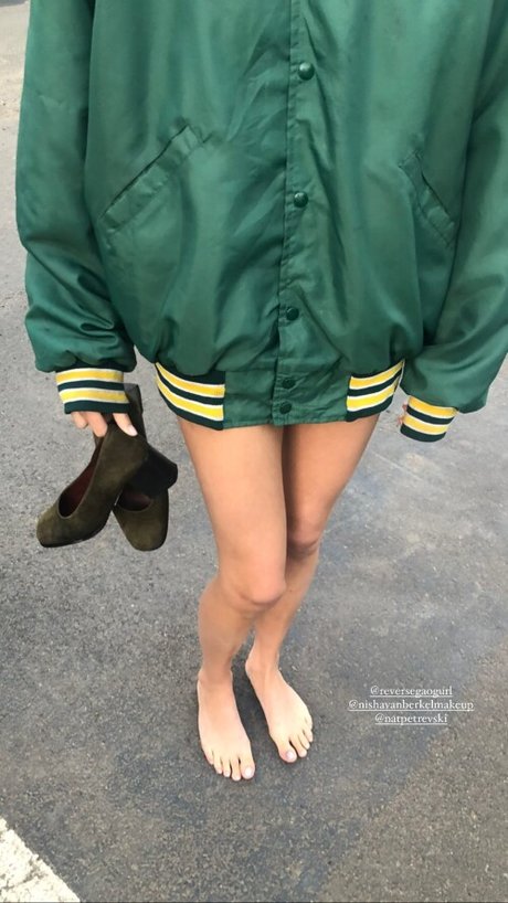 petite feet onlyfans sex image