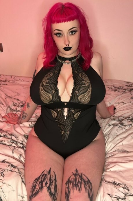 chloe nsfw pornstar naked photos