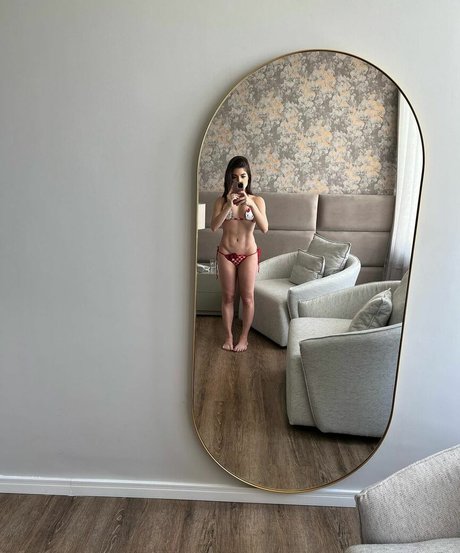 GKay pornstar nude photo