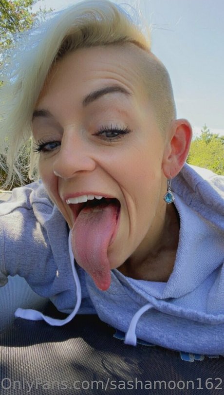 sashamoon1621 exclusive pornstar image