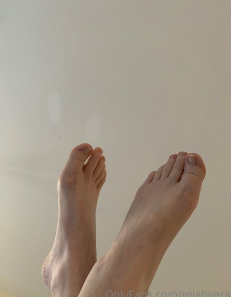 miahve ra star hot photos