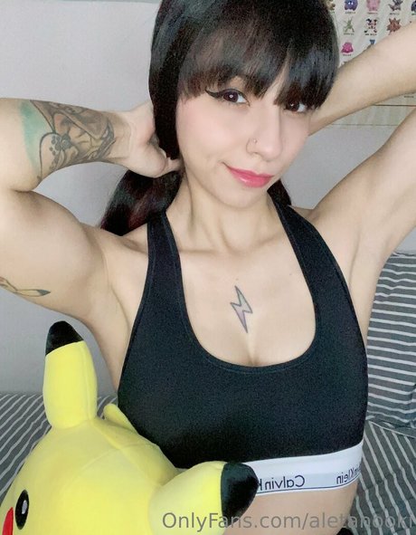 aletanooki naked actress picture