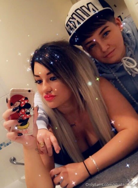 reallesbiansx exclusive model photo