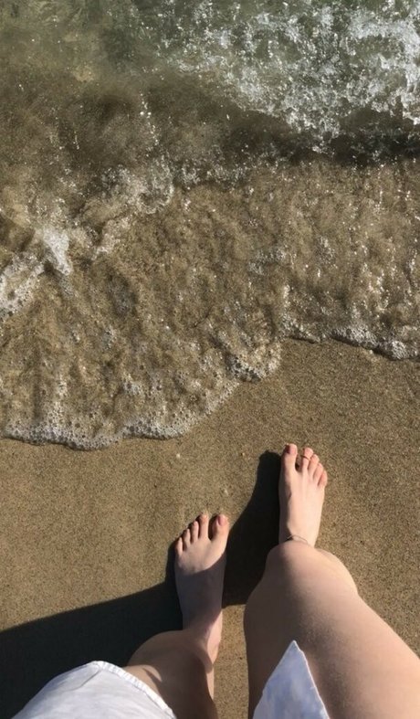 Haley Bennett model top galleries