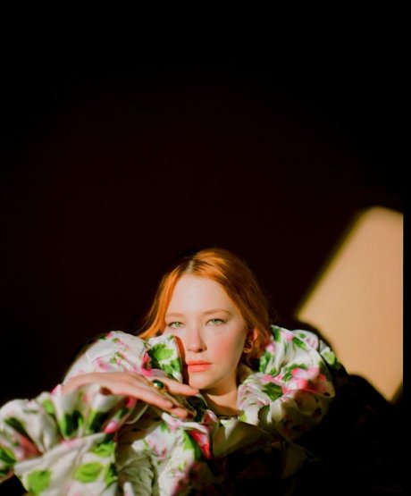 Haley Bennett model hot photo