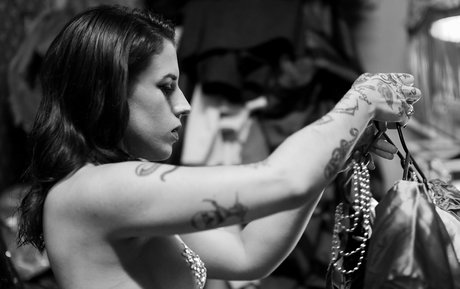 phoenixfortay sexy star pic