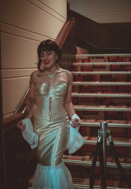 phoenixfortay high quality model pic