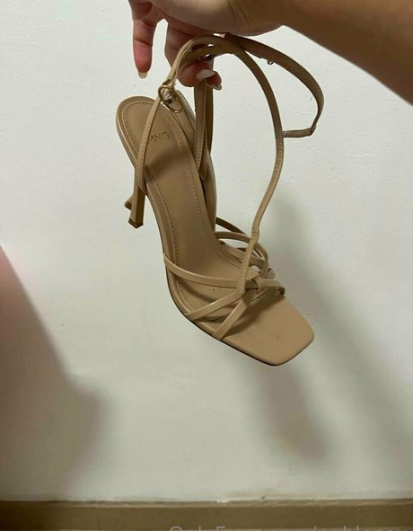 noblesex pornographic model picture