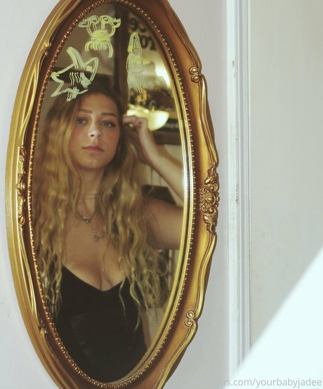 itsjadeblack model high quality photo