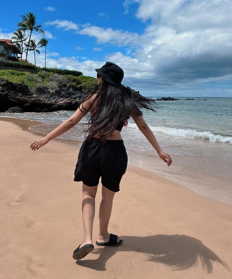 Lilly Singh free actress pictures