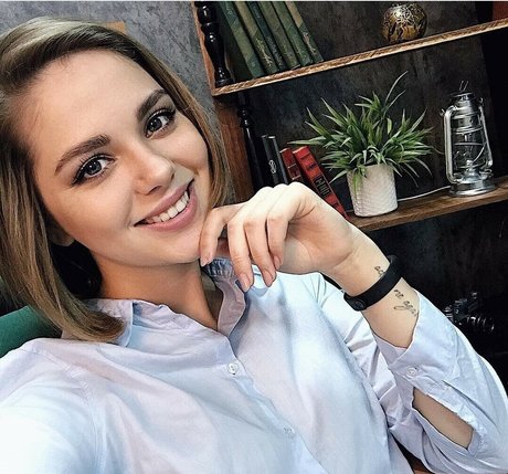 Yumasheva erotic model photo