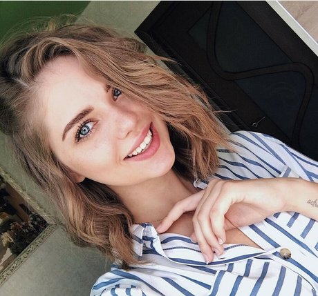 Yumasheva star hot img