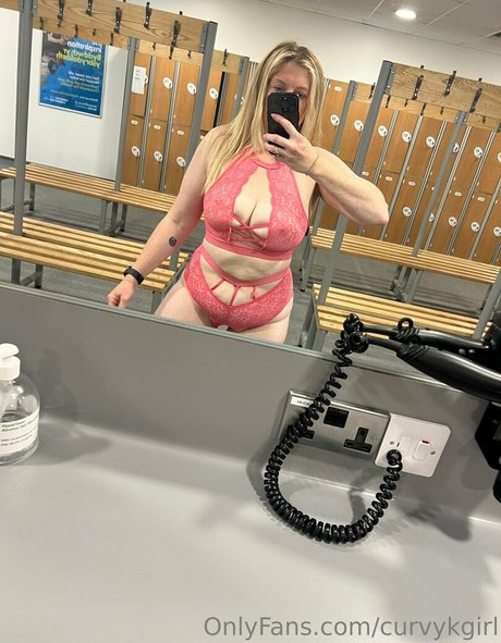 curvykgirl free star image