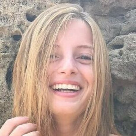 Noga Etin model pornographic photo