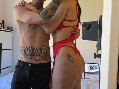 Dee Devilz star nude image