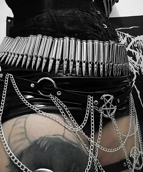 Vicky Draconya star nude images