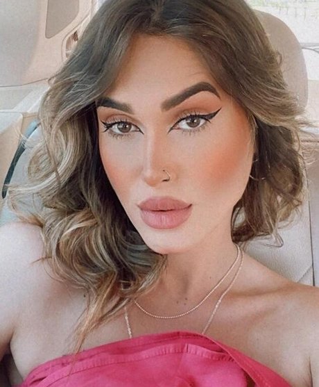 Sofia Fragoso erotic actress pics