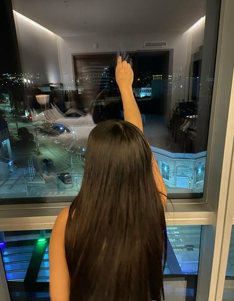 privado honey naked star pic