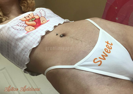 aliceaddams model nice picture