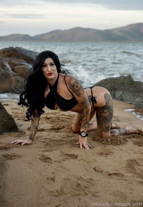 sizzorsister nudes star pics