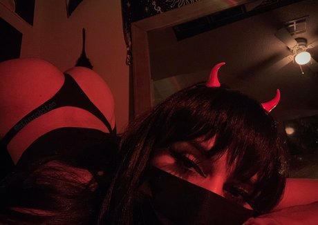 sthenobites model perfect picture