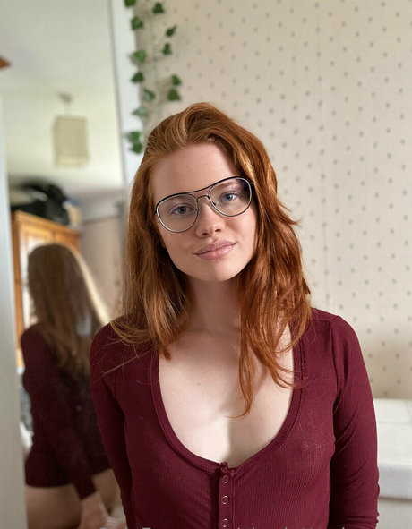 charlotteglowsup model free picture